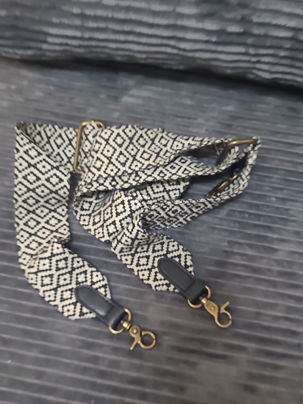 Adjustable Black & White Geometric Bag Strap - Unbranded